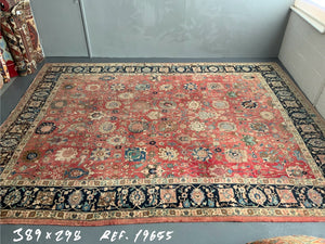 Tabrezi Behniya workshop carpet with all-over design (389 x 298cm)