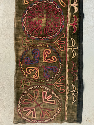 Kyrgyz antique Tush-Kiiz yurt hanging (109 x 212cm)
