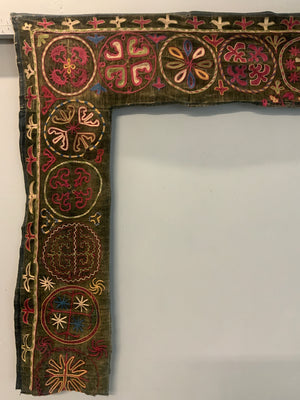 Kyrgyz antique Tush-Kiiz yurt hanging (109 x 212cm)