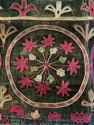 Kyrgyz antique Tush-Kiiz yurt hanging (109 x 212cm)