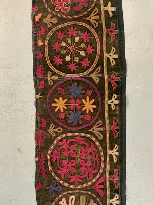 Kyrgyz antique Tush-Kiiz yurt hanging (109 x 212cm)