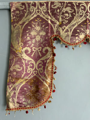 French antique silk pelmet (138 x 101cm) *AF