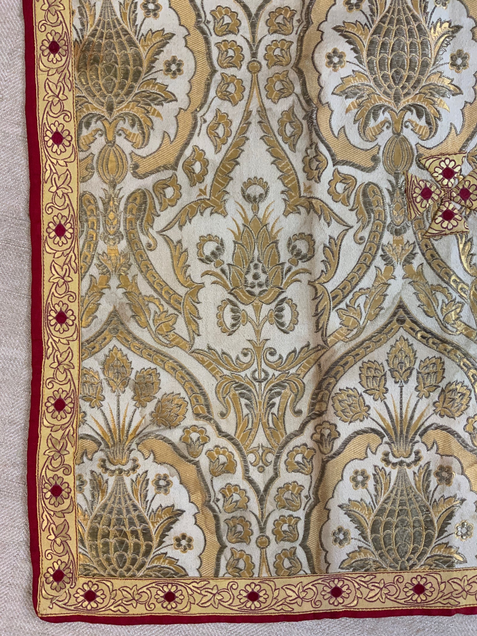 Gilt Gothic style antique square lectern hanging (50 x 50cm)