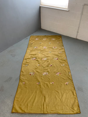 Lined antique yellow satin silk embroidery (263 x 112cm)