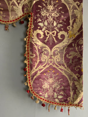 French antique silk pelmet (138 x 101cm) *AF