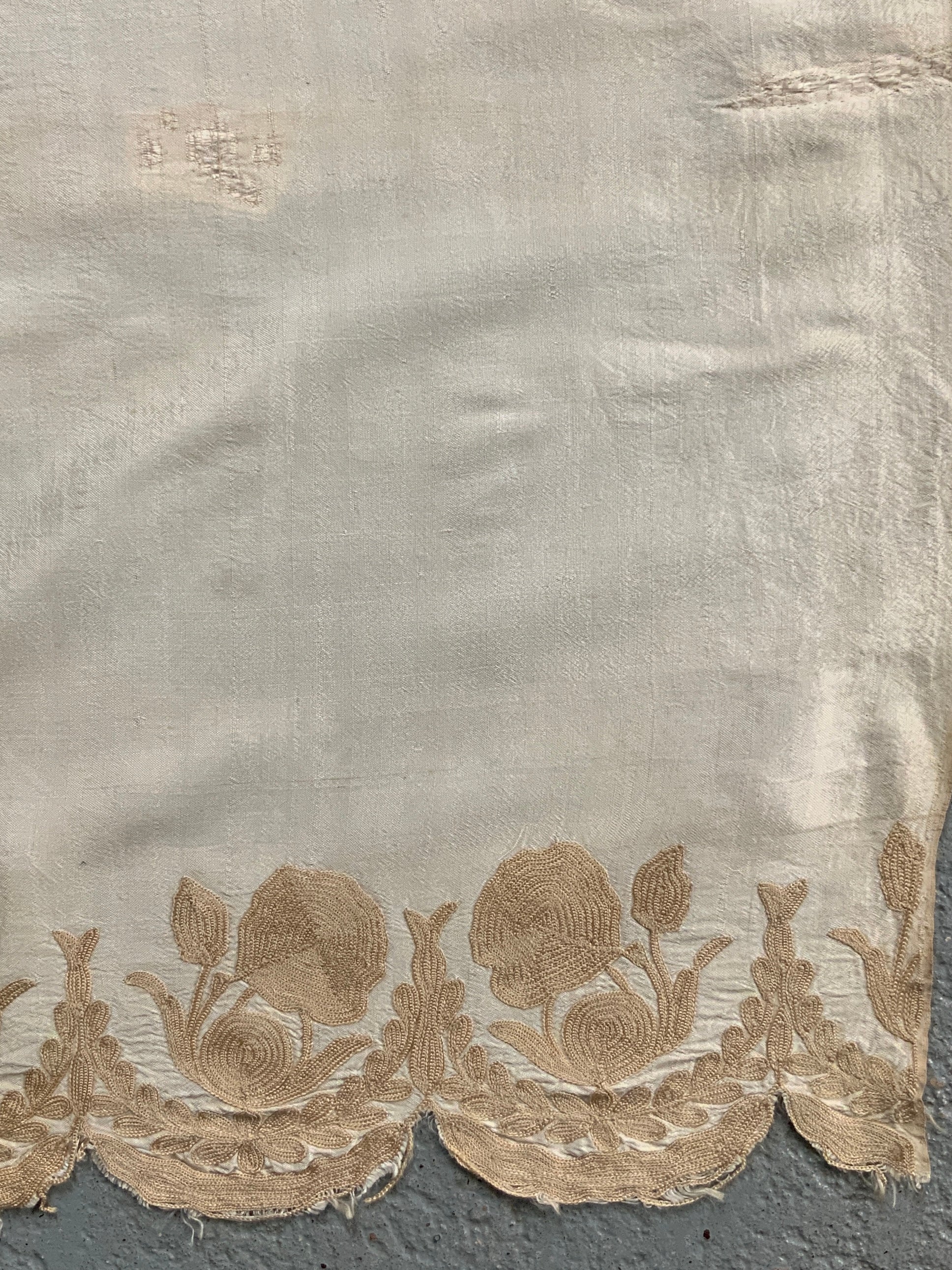 Aleppo vintage chainstitch silk (105 x 101cm)