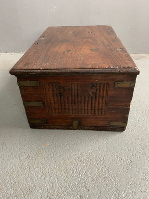 Batavian Indo-Dutch seaman's small chest (48 x 30 x 21cm)