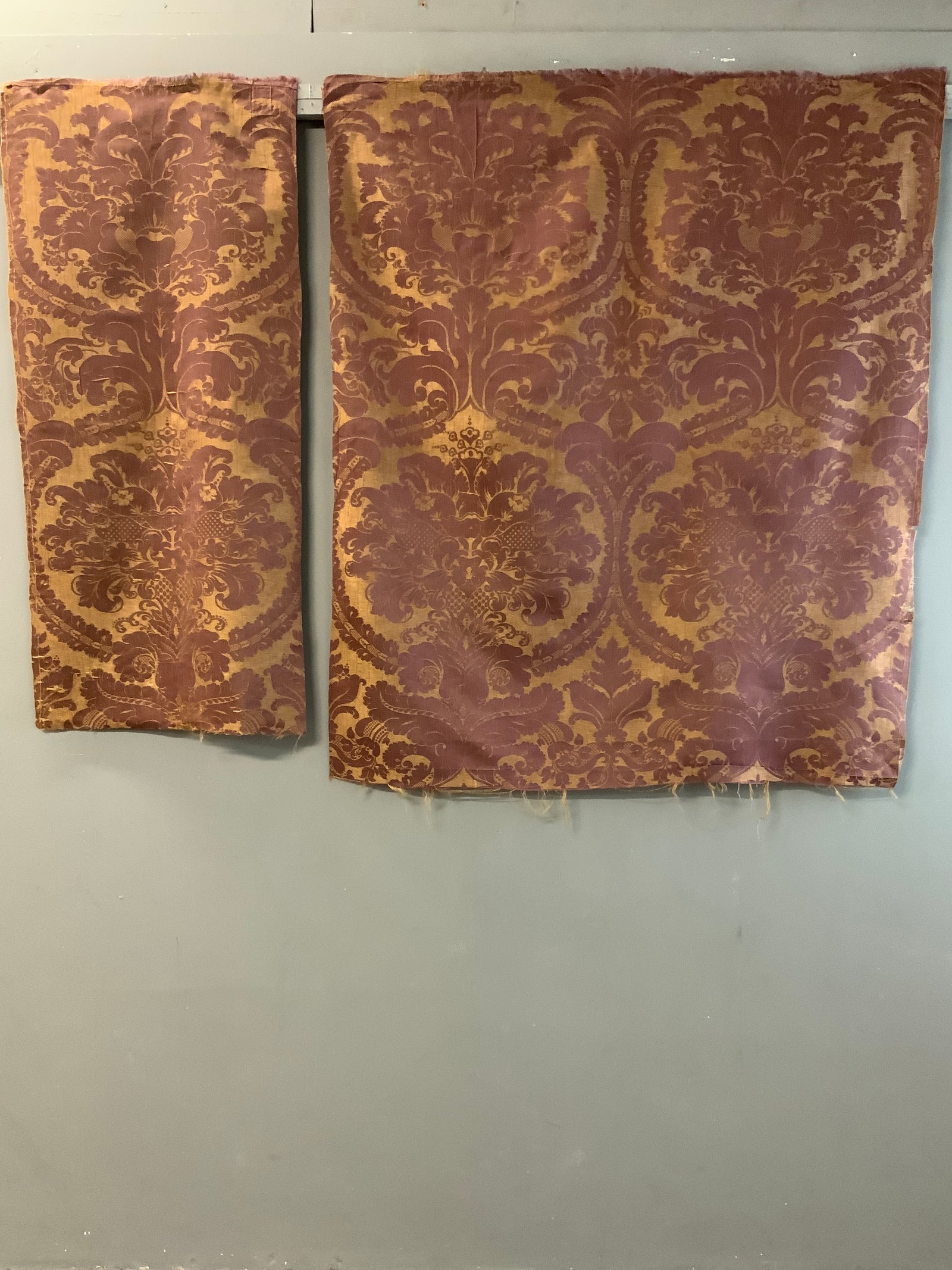 Continental antique silk (123 x 58cm) [2]