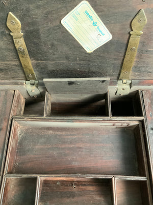 Batavian Indo-Dutch seaman's small chest (48 x 30 x 21cm)