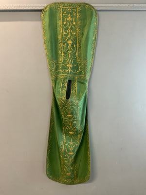 Green silk chasuble with gilt embroidery (117 x 69cm)