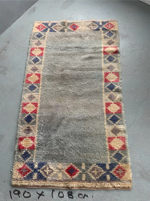 Finnish / Swedish vintage Rya rug (193 x 108cm)