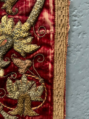 Italian late renaissance embroidery on velvet (33 x 22cm)