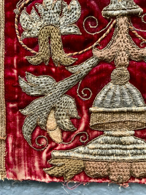 Italian late renaissance embroidery on velvet (33 x 22cm)