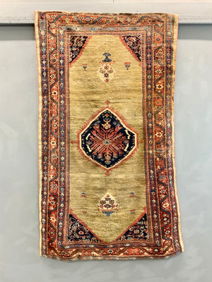 Antique Ferreghan rug (190 x 109cm)