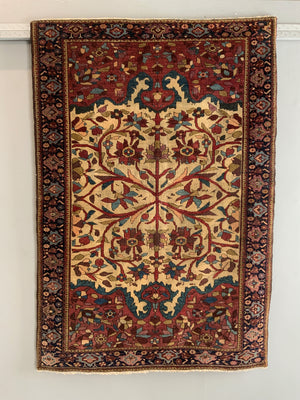 Sarouk antique small rug (147 x 104cm)