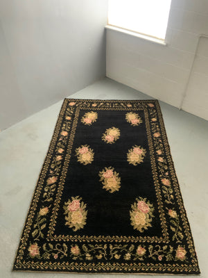 Spanish Las Alpujarras looped pile rug (246 x 150cm)