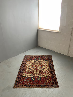 Sarouk antique small rug (147 x 104cm)