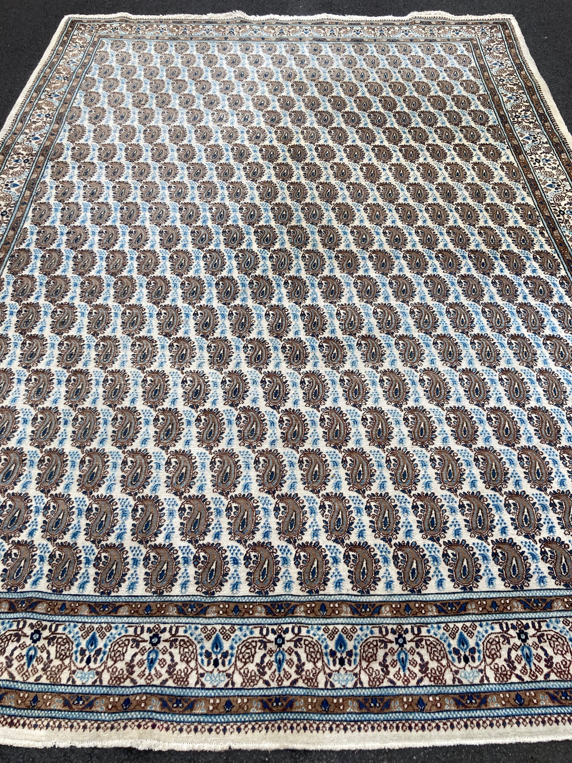 Qom pale carpet (376 x 275cm) *AF