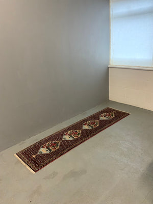 Sarouk type narrow runner (214 x 56cm)