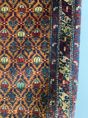 Caucasian fine Shirvan / Erivan rug (122 x 100cm)