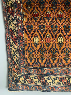 Caucasian fine Shirvan / Erivan rug (122 x 100cm)