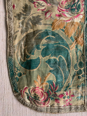 Continental silk brocade (54 x 41cm)