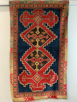 Caucasian vintage rug (186 x 108cm)