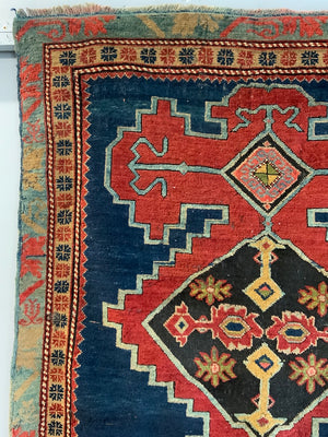 Caucasian vintage rug (186 x 108cm)