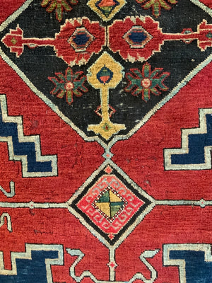 Caucasian vintage rug (186 x 108cm)