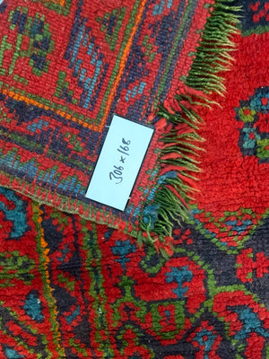 Turkish vintage 'red Turkey' Ushak carpet (306 x 168cm) *AF