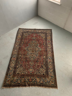 Isphani vintage rug (216 x 136cm)