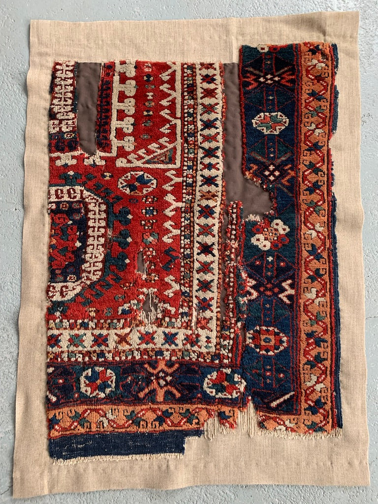 Turkish Bergama 'Holbein' rug fragment (84 x 60cm)