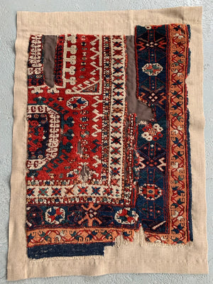 Turkish Bergama 'Holbein' rug fragment (84 x 60cm)