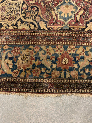 Isphani vintage rug (216 x 136cm)
