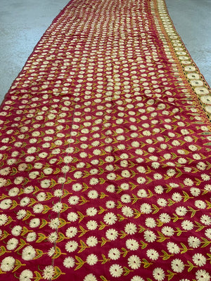  Indo-Pak antique Sindh silk embroidery (72 x 236cm)