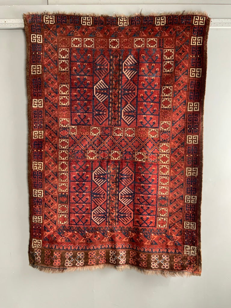 Turkmen antique Ersari ensi rug (176 x 126cm)