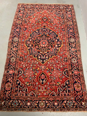 Sarouk Jozan vintage rug (204 x 123cm)