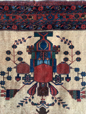 Afshar antique cream field rug (171 x 157cm)