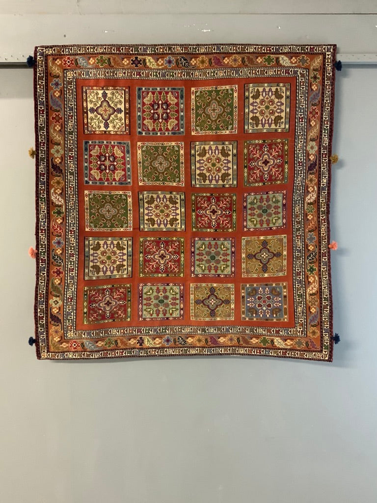 Unused small soumak rug (104 x 100cm)