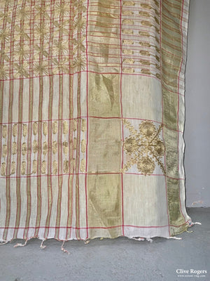 Embroidered Silk (136 X 128 Cm)