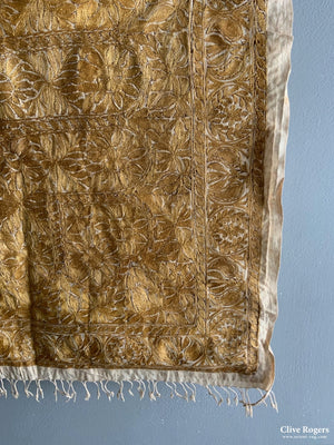 Fine Embroidered Cover (120 X 120Cm)