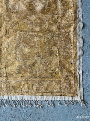 Fine Embroidered Cover (120 X 120Cm)