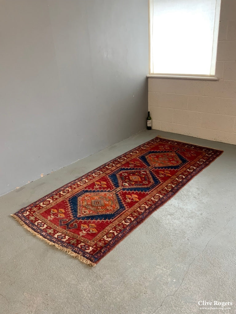 Azari Karajah type long rug (240 x 103cm) - Clive Rogers