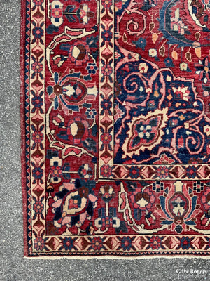 Bactiar Carpet With Medalion Design (315 X 215Cm) Carpet