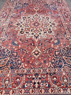 Bactiar Carpet With Medalion Design (315 X 215Cm) Carpet