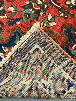 Bactiar Carpet With Medallion Design (294 X 216Cm)