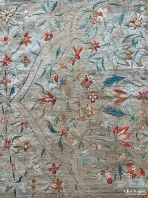 Fine Silk Embroidery (184 X 137 Cm)