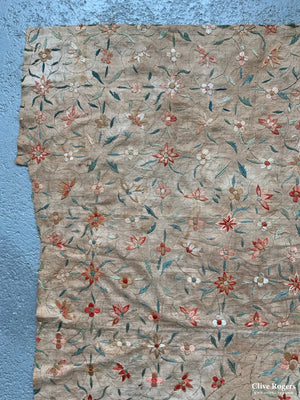 Fine Silk Embroidery (184 X 137 Cm)