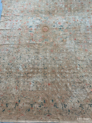 Fine Silk Embroidery (184 X 137 Cm)