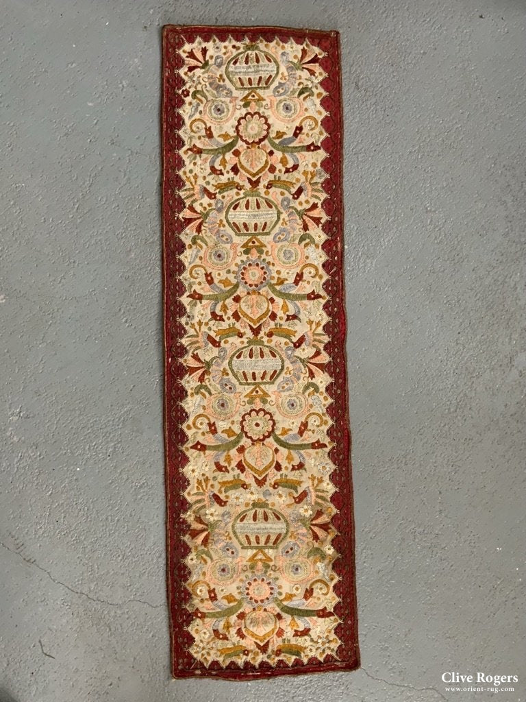 Crete Embroidery (130 X 31Cm)